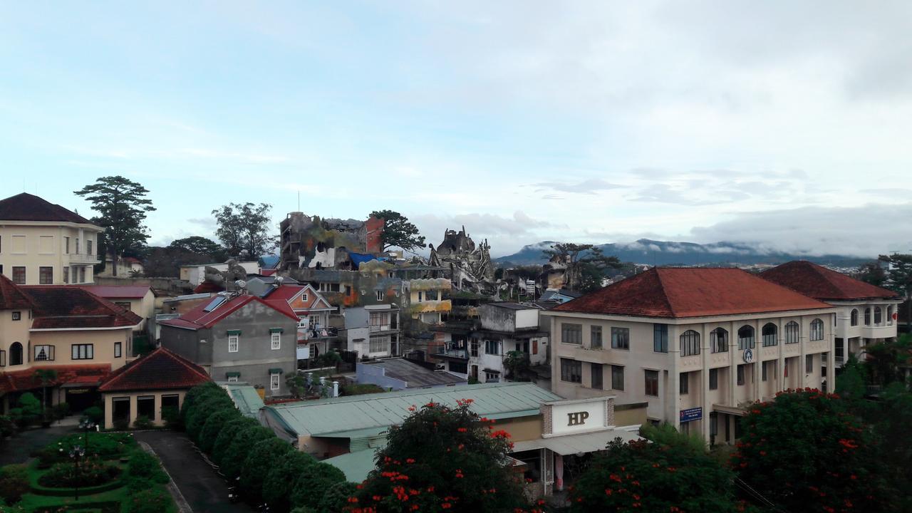 Nang Vang Hotel Da Lat Exterior photo